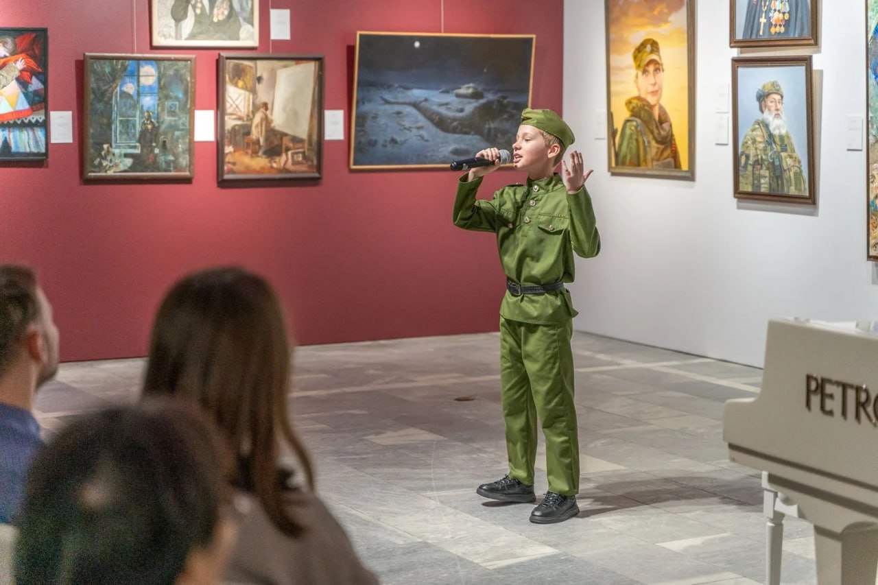 Поэзия, музыка и дуэль голосов: в Южно-Сахалинске прошел вечер «Поющего музея» Поэзия, музыка и дуэль голосов: в Южно-Сахалинске прошел вечер «Поющего музея»