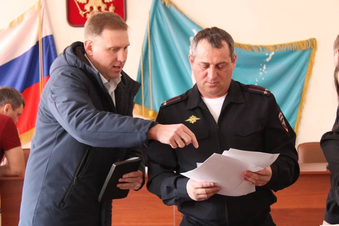 В УМВД России по Сахалинской области обсудили новеллы миграционного законодательства В УМВД России по Сахалинской области обсудили новеллы миграционного законодательства