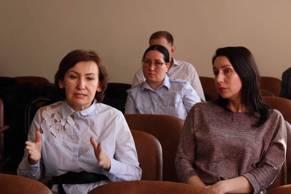 В УМВД России по Сахалинской области обсудили новеллы миграционного законодательства В УМВД России по Сахалинской области обсудили новеллы миграционного законодательства