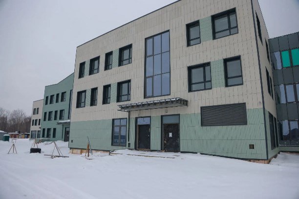 Готовность 65%: осенью в Южно-Сахалинске заработает новая поликлиника