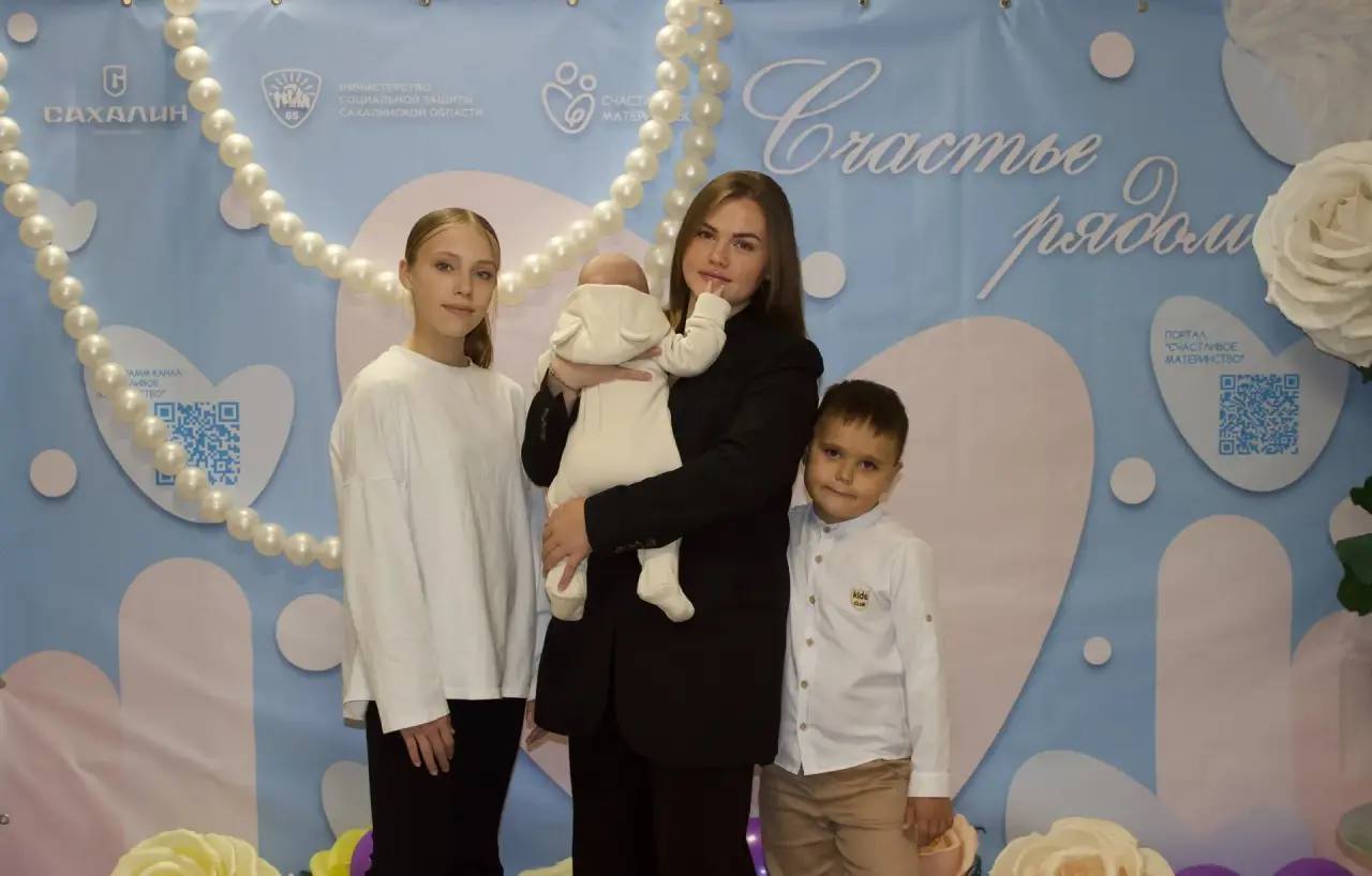 «Счастливому материнству» исполняется 1 год