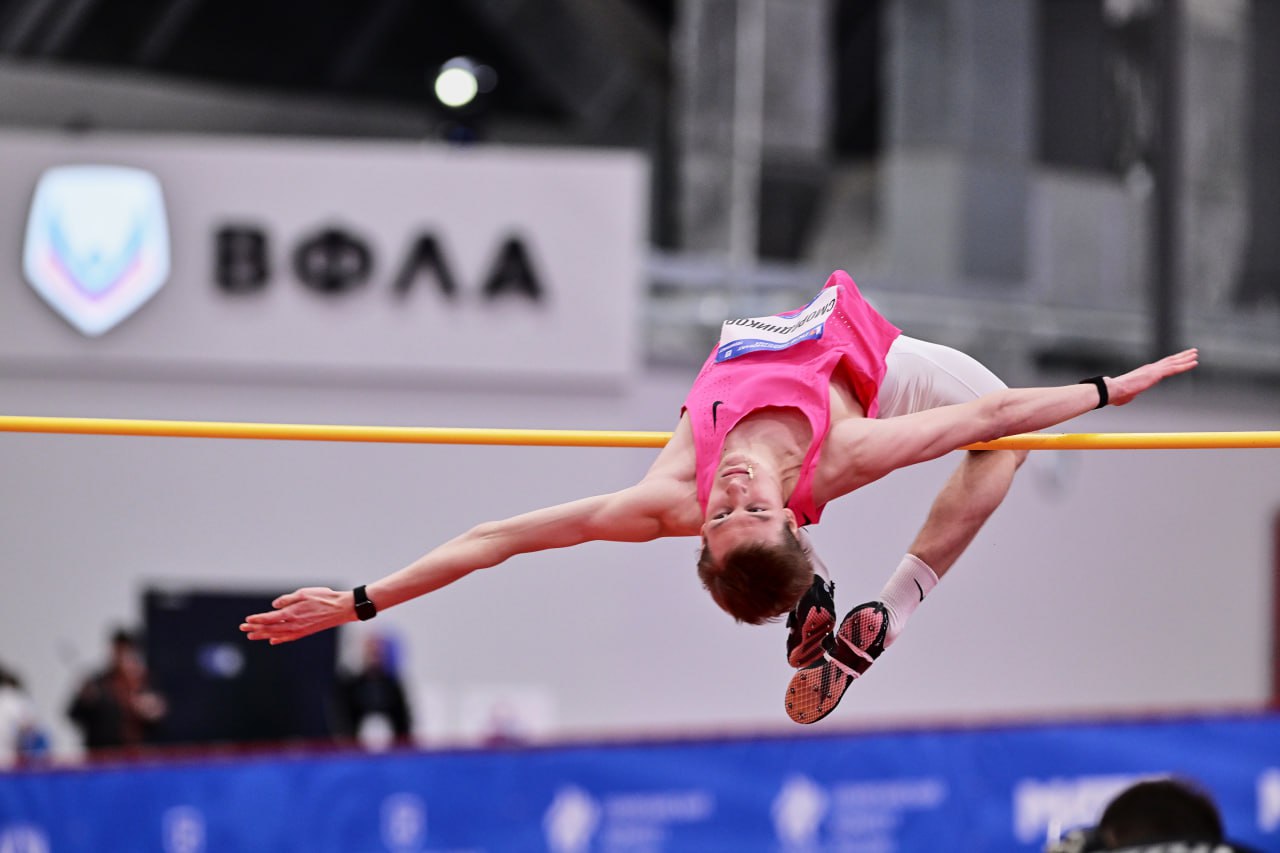 Восемь комплектов наград разыграли в заключительный день чемпионата России по лёгкой атлетике на Сахалине Восемь комплектов наград разыграли в заключительный день чемпионата России по лёгкой атлетике на Сахалине