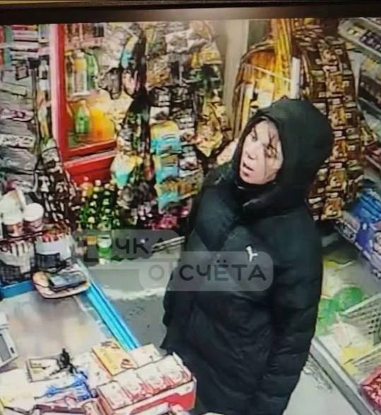 Личность женщины, которая может быть причастна к краже у таксиста, устанавливают в Южно-Сахалинске