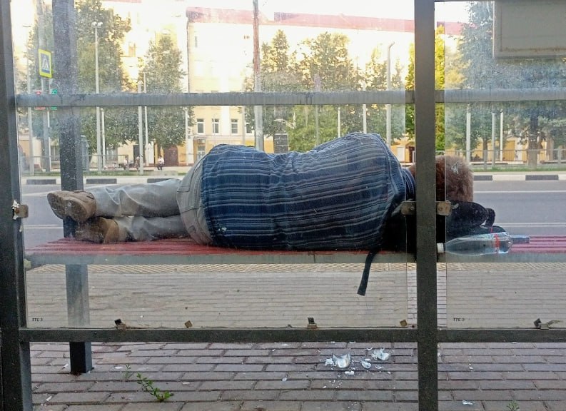 Житель областного центра ответит в суде за кражу у спящего пассажира