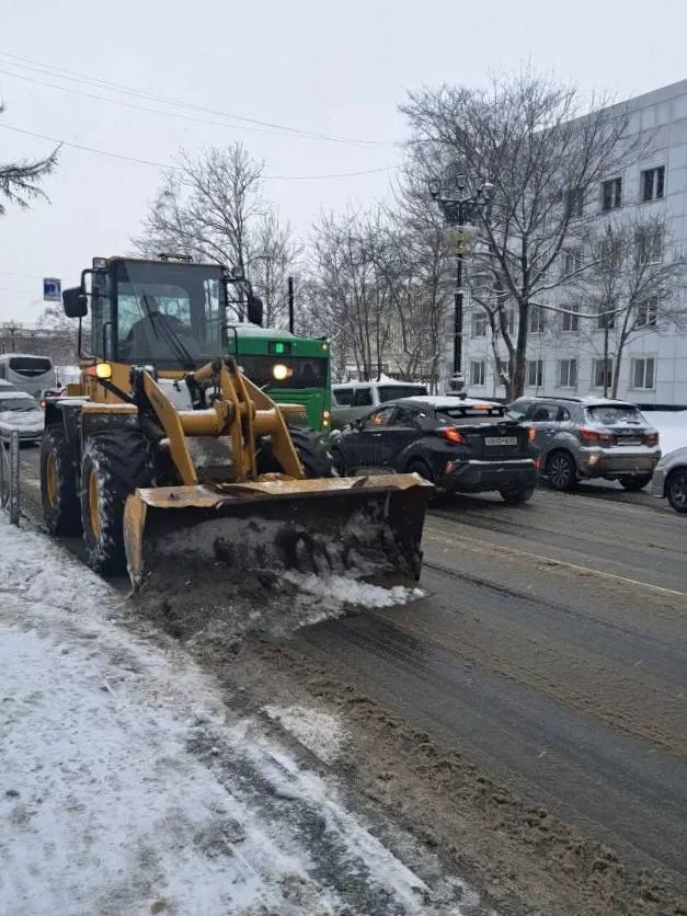Сергей Надсадин: Для наших дорожных служб продолжаются снежные рабочие будни Сергей Надсадин: Для наших дорожных служб продолжаются снежные рабочие будни