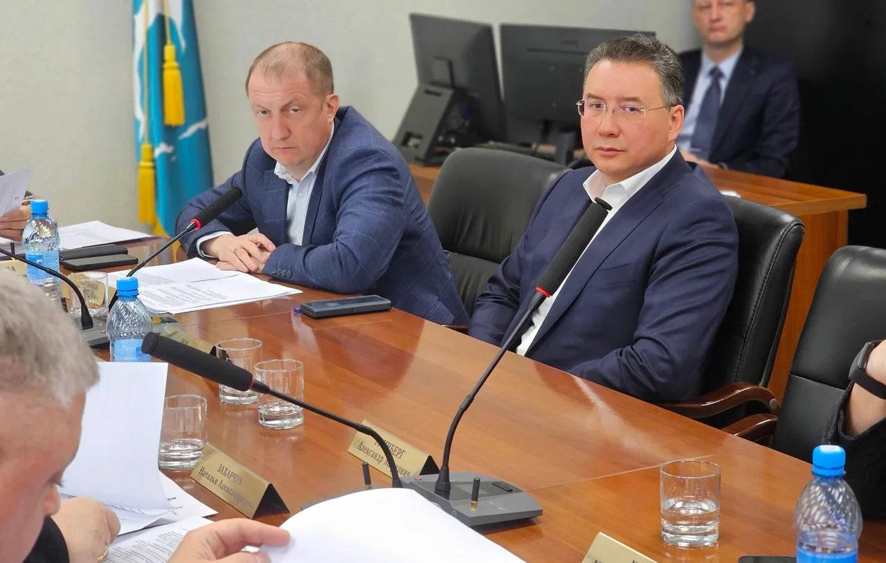 Депутаты поддержали изменения в закон об Общественной палате области и нового кандидата в ее состав Депутаты поддержали изменения в закон об Общественной палате области и нового кандидата в ее состав