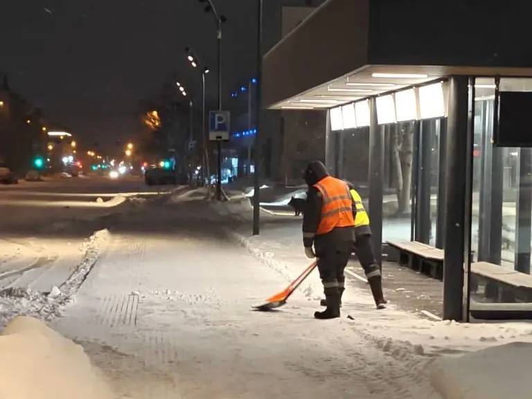 Сергей Надсадин: Для наших дорожных служб продолжаются снежные рабочие будни Сергей Надсадин: Для наших дорожных служб продолжаются снежные рабочие будни