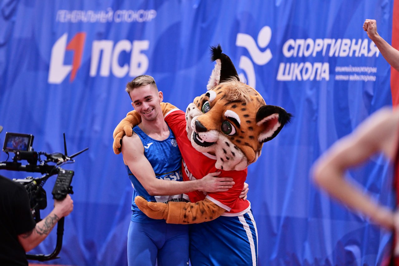 Восемь комплектов наград разыграли в заключительный день чемпионата России по лёгкой атлетике на Сахалине Восемь комплектов наград разыграли в заключительный день чемпионата России по лёгкой атлетике на Сахалине