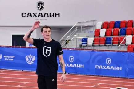 Сильнейший многоборец России провёл мастер-класс для юных сахалинцев