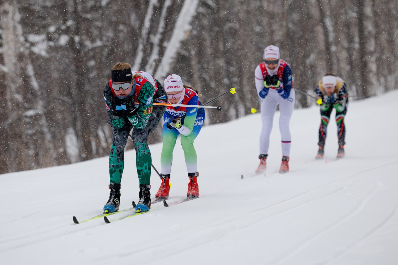 Финишный рывок Елизаветы Пантриной принес золотые награды эстафеты лыжницам Тюменской области Финишный рывок Елизаветы Пантриной принес золотые награды эстафеты лыжницам Тюменской области