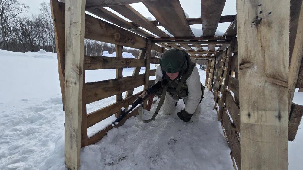 На Троицком полигоне проходят занятия на новом тактическом поле На Троицком полигоне проходят занятия на новом тактическом поле