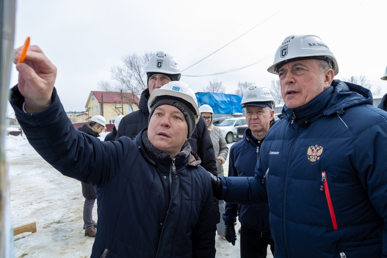 "Мы должны выполнить обещание" губернатор проверил, как идёт стройка школы № 4 в Южно-Сахалинске "Мы должны выполнить обещание" губернатор проверил, как идёт стройка школы № 4 в Южно-Сахалинске