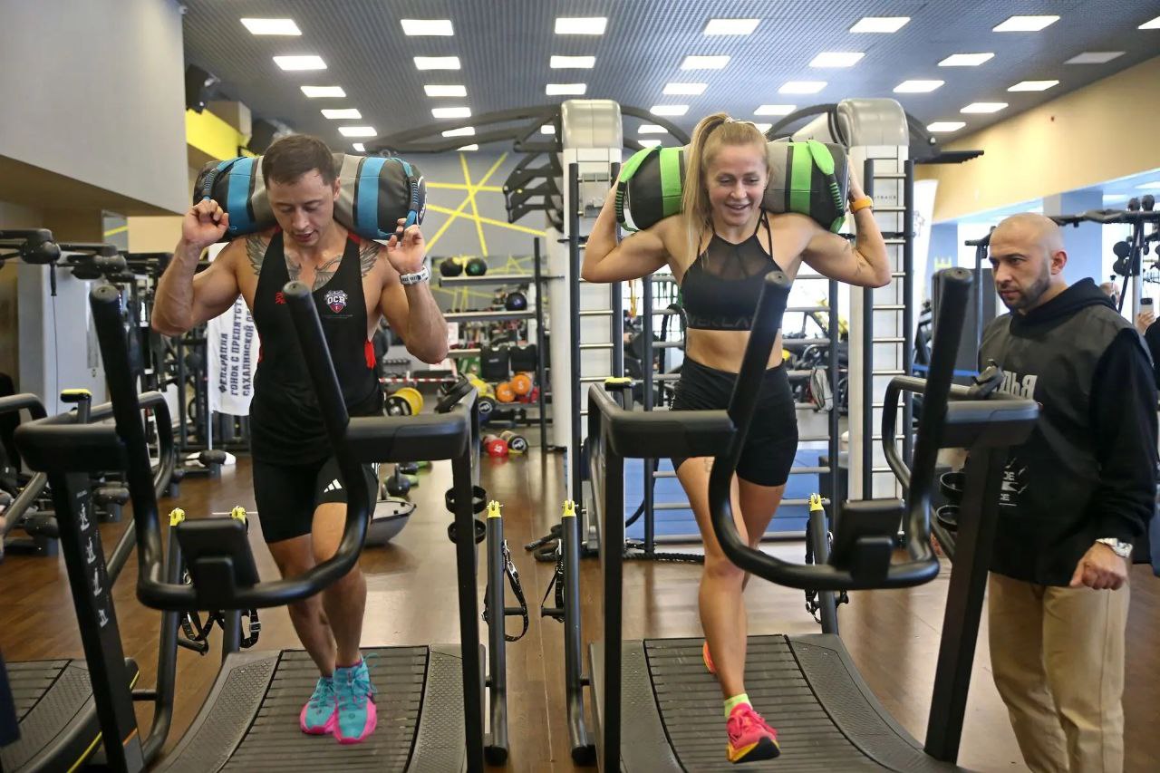 Сахалинцы проверили свои силы в гонке с препятствиями Сахалинцы проверили свои силы в гонке с препятствиями