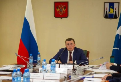 Начальник УМВД России по Сахалинской области Владимир Арбузов принял участие в заседании региональной антинаркотической комиссии