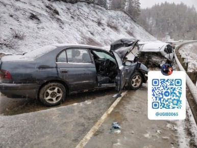 Человек погиб в ДТП на холмской трассе