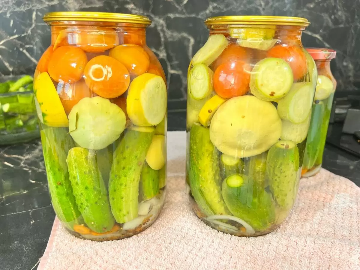 Вкусное овощное ассорти на зиму: как сохранить летние дары природы