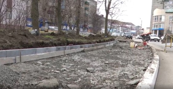 В Холмском районе продолжают благоустраивать общественные пространства