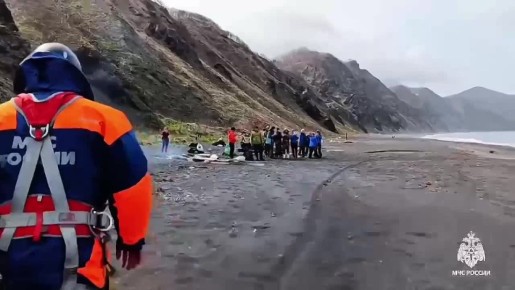 Туристы подали сигнал бедствия у подножия горы Крузенштерн на Сахалине