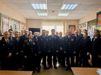 В УМВД состоялось торжественное собрание в честь празднования Дня конвойной службы в системе МВД России