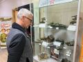 Уникальная экспозиция миниатюрной военной техники выставлена в Охинской библиотеке