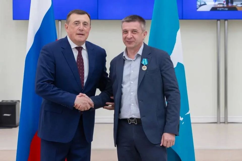 Наталья Захарчук и Александр Дорошенко удостоены медали «Сахалинская область –фронту» Наталья Захарчук и Александр Дорошенко удостоены медали «Сахалинская область –фронту»