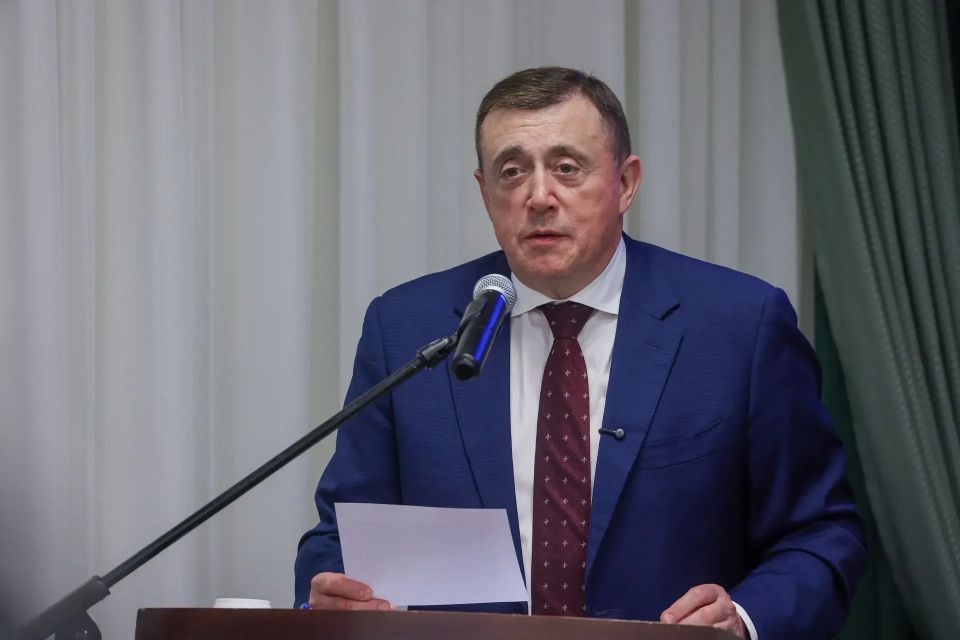 «Особое внимание – повышению рождаемости»: Валерий Лимаренко рассказал о мерах поддержки мам на островах