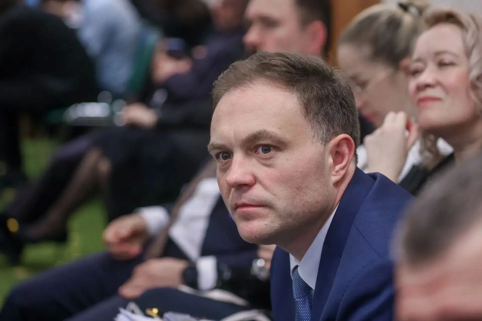 Валерий Лимаренко: Увековечиваем память. Открыты 4 мемориальных комплекса, 11 досок, 6 скверов и аллей, 158 стендов
