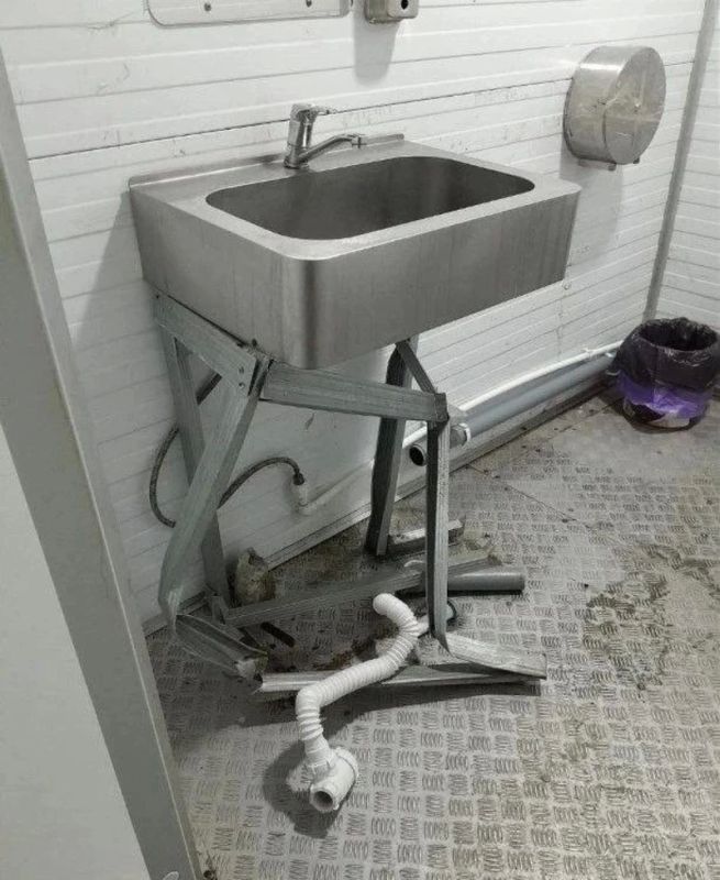 Зачинщица разгрома общественного туалета в Холмске получила реальный срок Зачинщица разгрома общественного туалета в Холмске получила реальный срок