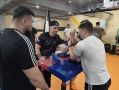 Ветераны спецоперации выясняют - чья хватка сильнее? В Южно-Сахалинске участники СВО сразились в армрестлинге