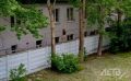 Опасные "догонялки" на высоте: в Южно-Сахалинске дети несколько дней играют на крыше здания