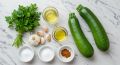 Летний кулинарный хит: как приготовить малосольные кабачки за 15 минут