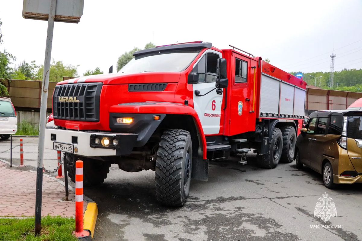 Неправильно припаркованные во дворах автомобили — угроза для жизни и спасения Неправильно припаркованные во дворах автомобили — угроза для жизни и спасения