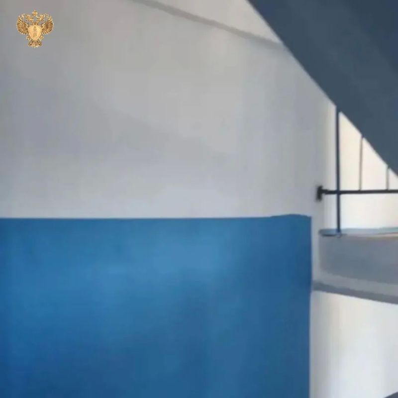 В Долинске благодаря вмешательству прокуратуры проведён ремонт подъездов в многоквартирном доме В Долинске благодаря вмешательству прокуратуры проведён ремонт подъездов в многоквартирном доме