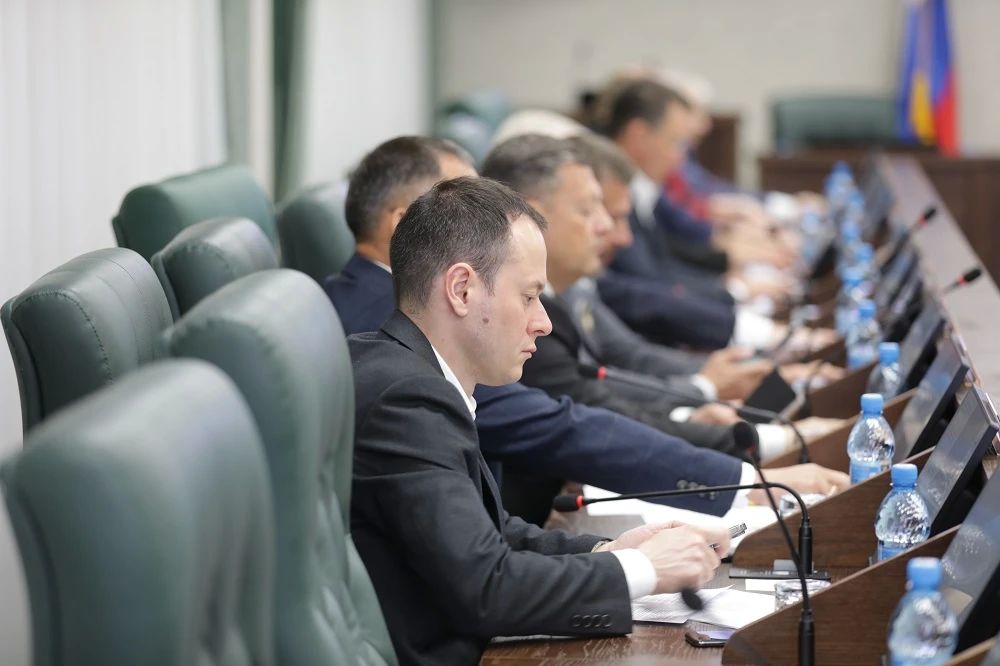 На Сахалине скорректируют дату вступления в силу закона о капремонте лифтов На Сахалине скорректируют дату вступления в силу закона о капремонте лифтов