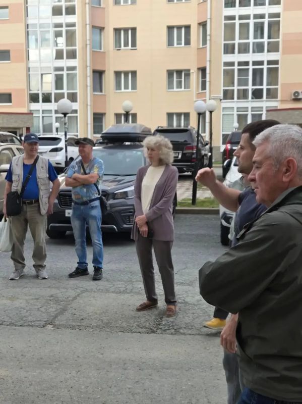 Депутат Николай Артёменко помог решить проблему двора на улице Антона Буюклы Депутат Николай Артёменко помог решить проблему двора на улице Антона Буюклы