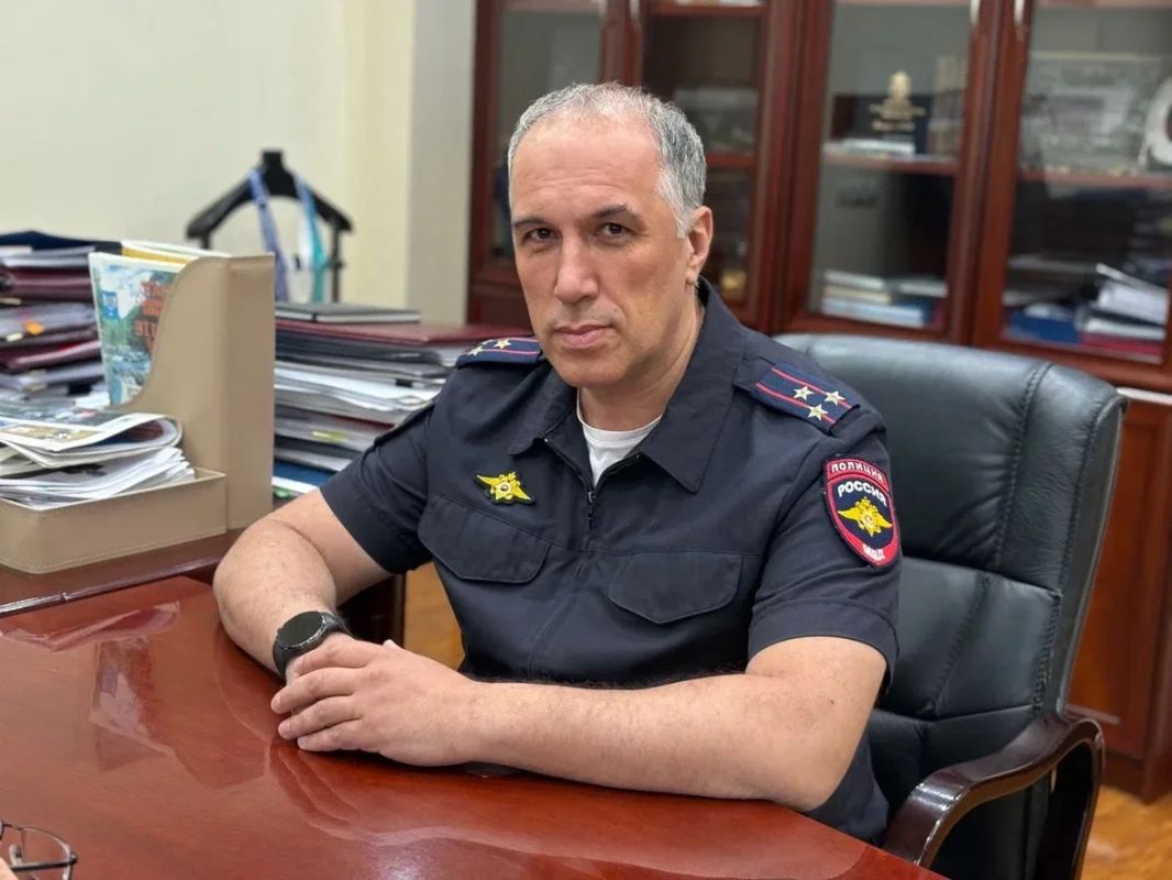 Вопросы миграционного контроля и противодействия кибермошенничеству стали ключевыми в ходе рабочей встречи начальника УМВД и депутата Госдумы Вопросы миграционного контроля и противодействия кибермошенничеству стали ключевыми в ходе рабочей встречи начальника УМВД и депутата Госдумы