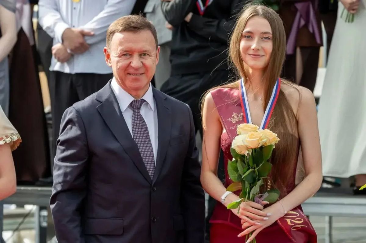 Сергей Надсадин: Лето-2026 подарило каждому из нас что-то своё. Кажется, совсем недавно мы открывали пришкольные лагеря, а уже завтра ребятам – снова за парты Сергей Надсадин: Лето-2026 подарило каждому из нас что-то своё. Кажется, совсем недавно мы открывали пришкольные лагеря, а уже завтра ребятам – снова за парты