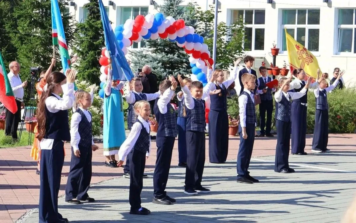 Прокурор Сахалинской области принял участие в мероприятии, посвященном Дню знаний Прокурор Сахалинской области принял участие в мероприятии, посвященном Дню знаний