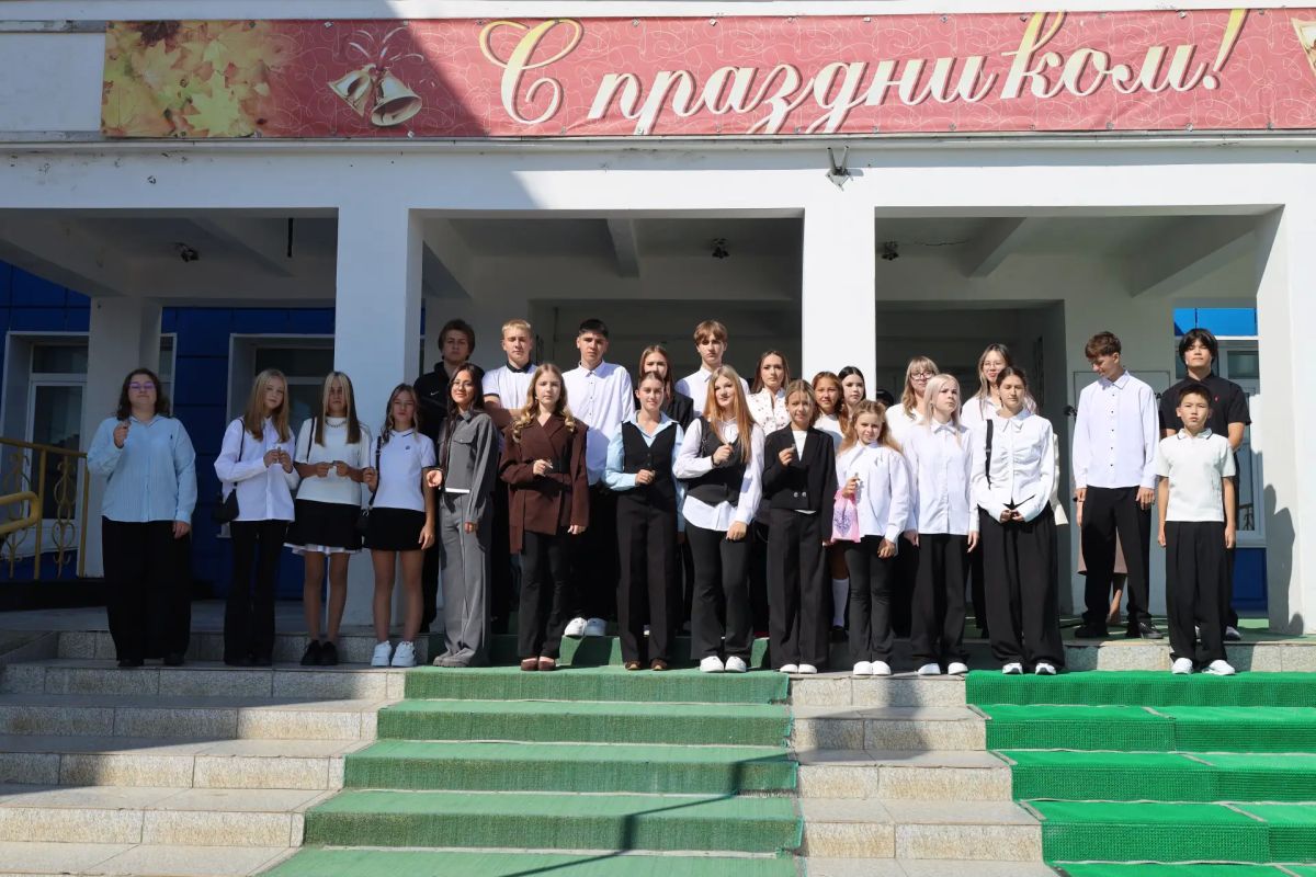 Школьники Томаринского района получили знак «Доброволец Сахалинской области»
