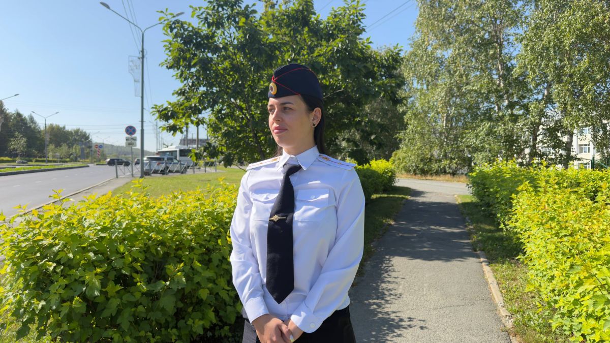 Первый звонок прозвенел. А значит — снова в путь! Первый звонок прозвенел. А значит — снова в путь!