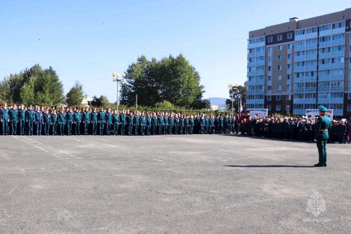 Торжественная линейка прошла в кадетской школе Южно-Сахалинска Торжественная линейка прошла в кадетской школе Южно-Сахалинска