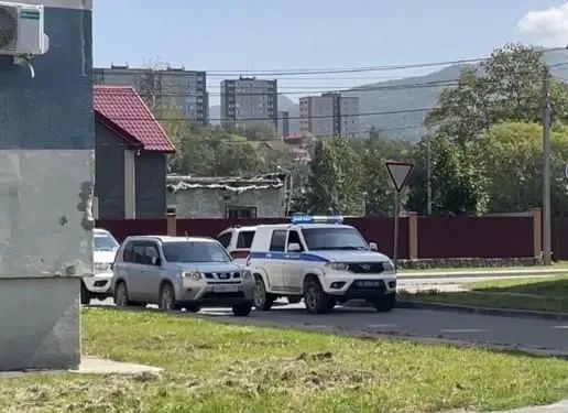 На Сахалине задержан мужчина, насильно удерживающий женщину в ее квартире На Сахалине задержан мужчина, насильно удерживающий женщину в ее квартире