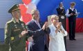 Депутат ГД РФ Георгий Карлов посетил школьную линейку в южно-сахалинской гимназии №2, в которой он учился