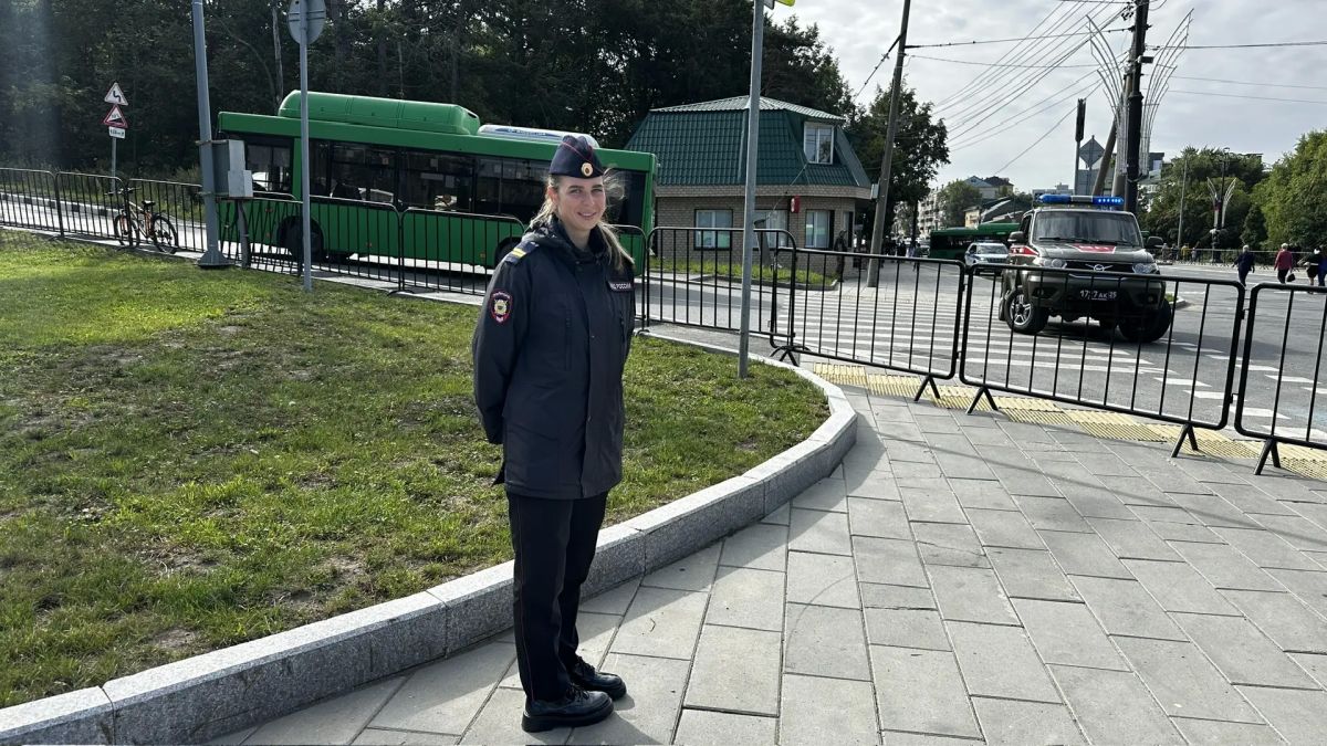 Сотрудники сахалинской полиции обеспечили охрану общественного порядка в дни памятных мероприятий Сотрудники сахалинской полиции обеспечили охрану общественного порядка в дни памятных мероприятий