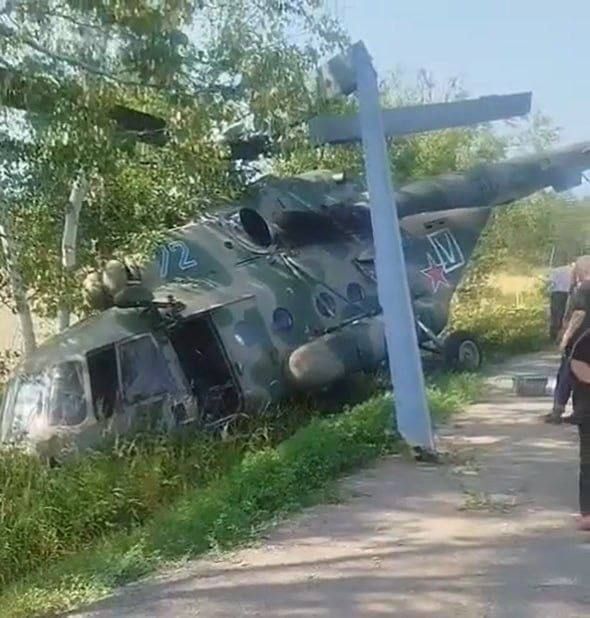 Процесс жесткой посадки вертолета Ми-8 на обочине дороги и его последствия, Сахалин Процесс жесткой посадки вертолета Ми-8 на обочине дороги и его последствия, Сахалин