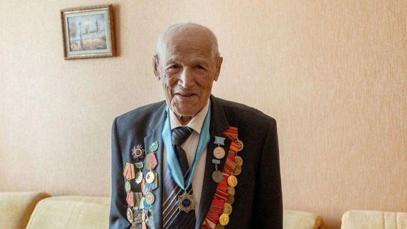Ветерана Вячеслава Гаврилова поздравили с Днем Победы над милитаристской Японией