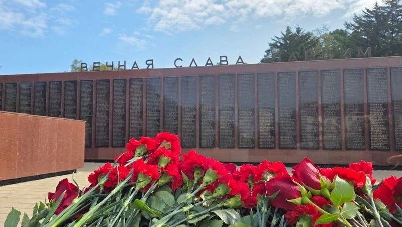 Фоторепортаж: в Южно-Сахалинске прошел парад ко Дню Победы над милитаристской Японией Фоторепортаж: в Южно-Сахалинске прошел парад ко Дню Победы над милитаристской Японией