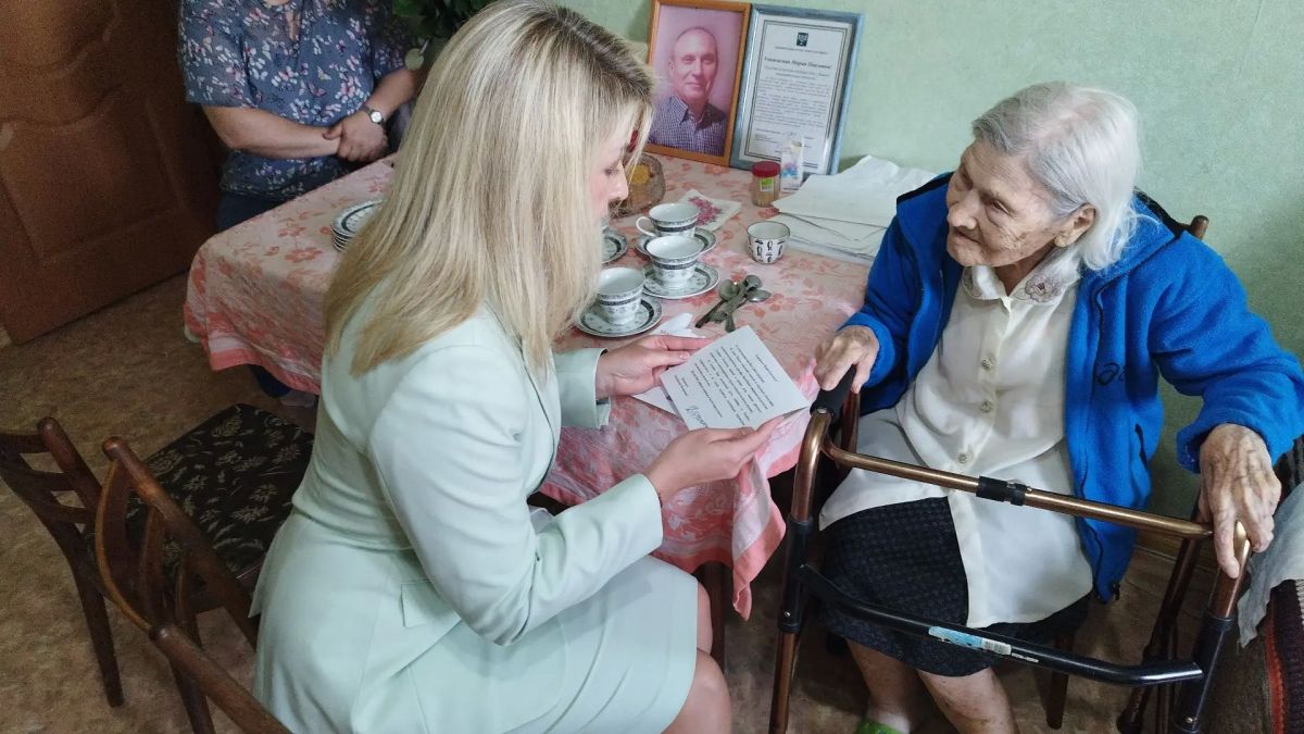 Сегодня свой 102-й день рождения отмечает удивительная женщина – участник трудового фронта, ветеран труда и свидетель целой эпохи Мария Павловна Волкова Сегодня свой 102-й день рождения отмечает удивительная женщина – участник трудового фронта, ветеран труда и свидетель целой эпохи Мария Павловна Волкова