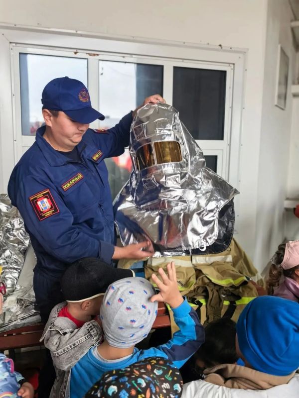 Юные курильчане «примерили» на себя роль пожарных Юные курильчане «примерили» на себя роль пожарных