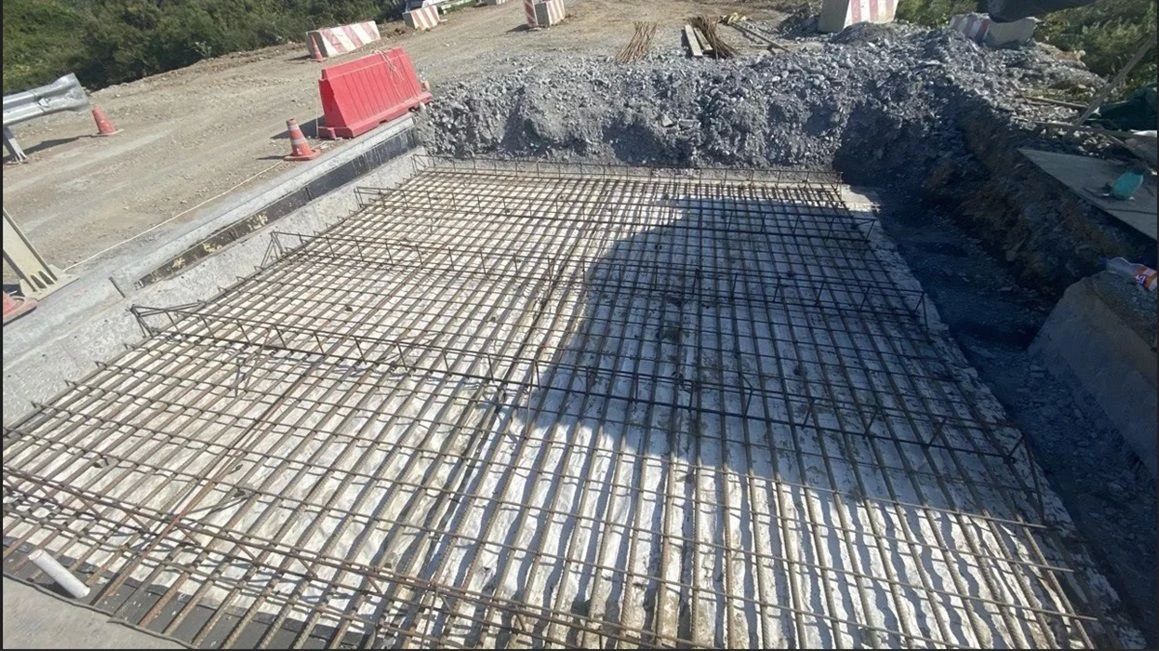 В Томаринском районе приступили к устройству тротуаров на мосту через реку Новосёлку В Томаринском районе приступили к устройству тротуаров на мосту через реку Новосёлку